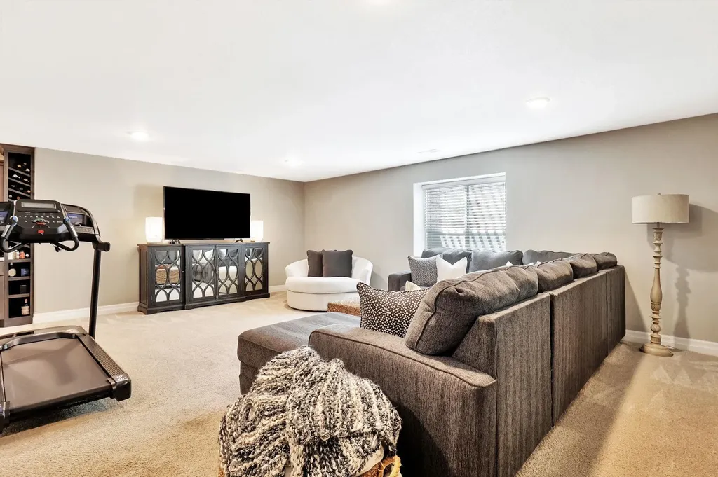 5191 N Cambridge Street Bel Aire KS 67226
