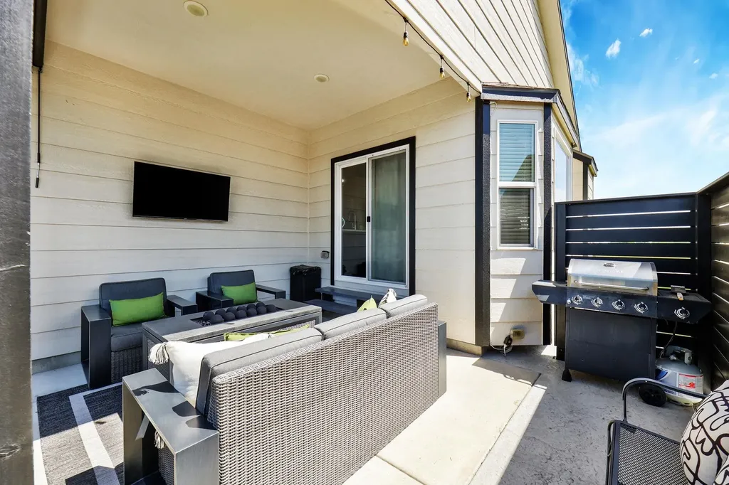 5191 N Cambridge Street Bel Aire KS 67226