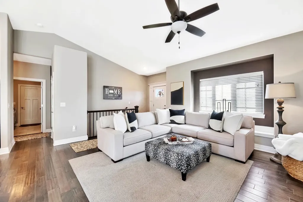 5191 N Cambridge Street Bel Aire KS 67226