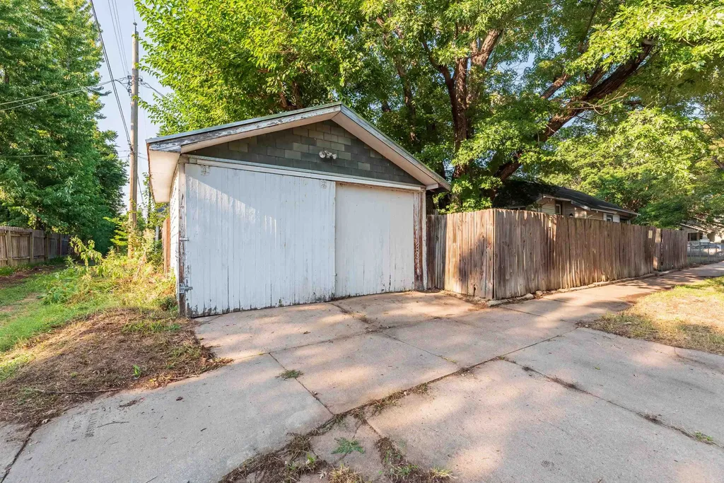 355 S Chautauqua Avenue Wichita KS 67211