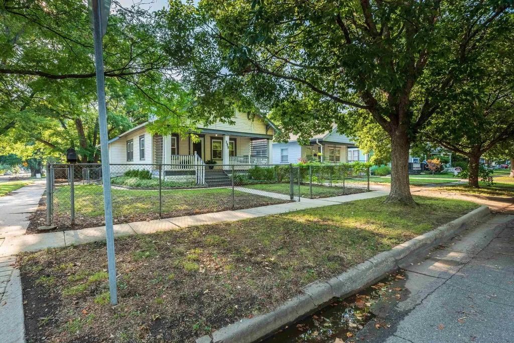 355 S Chautauqua Avenue Wichita KS 67211
