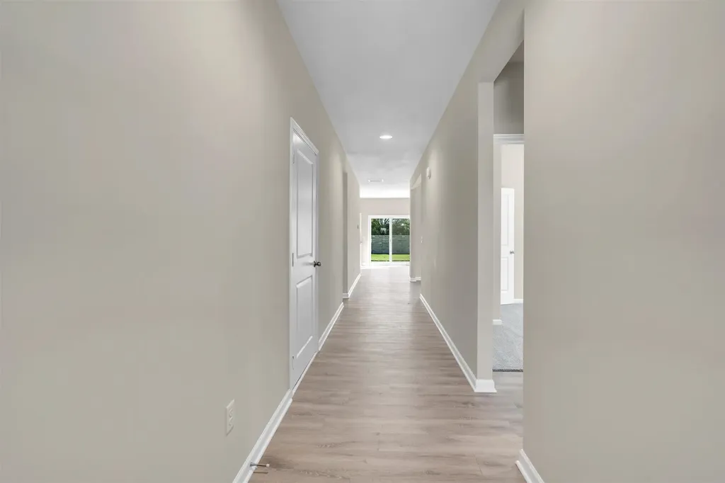 3139 E Highridge Court Park City KS 67219