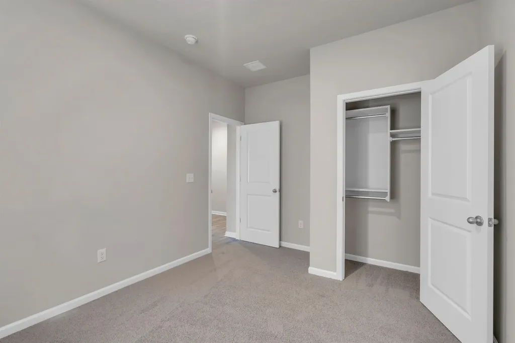3139 E Highridge Court Park City KS 67219
