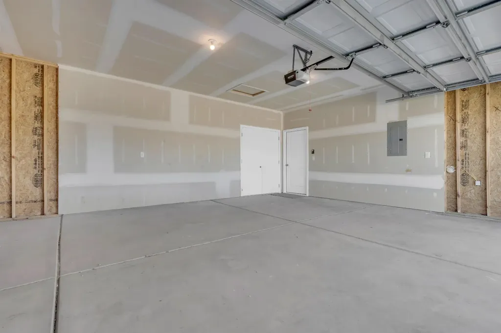 3139 E Highridge Court Park City KS 67219