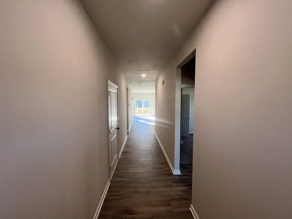 3139 E Highridge Court Park City KS 67219