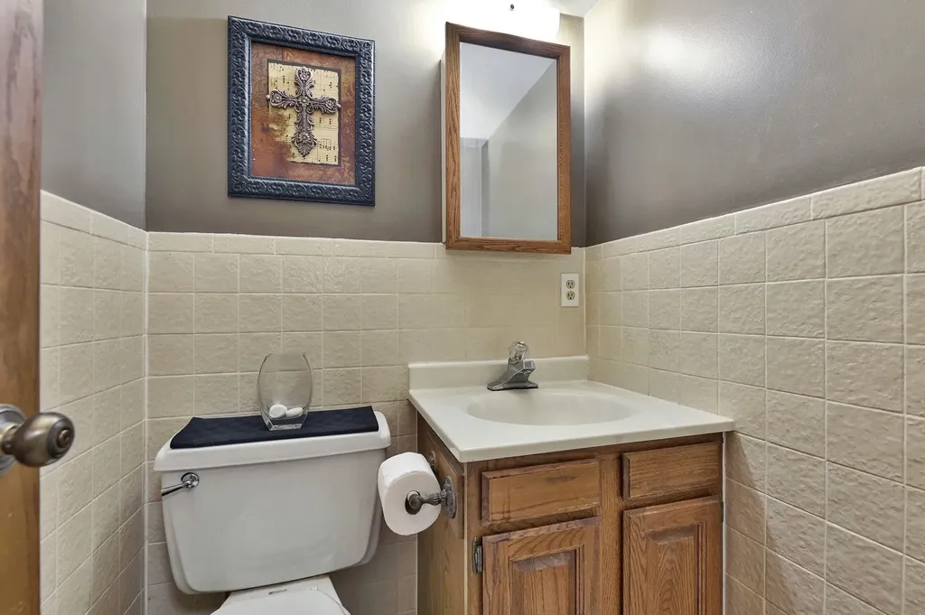 4633 W Whitehall Street Wichita KS 67212
