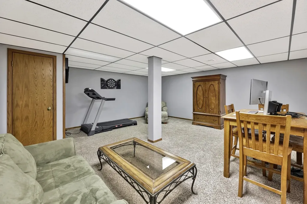 4633 W Whitehall Street Wichita KS 67212