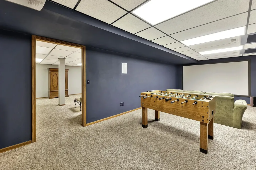 4633 W Whitehall Street Wichita KS 67212