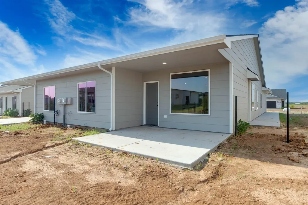 5408-5410 N Sandkey Court Wichita KS 67204