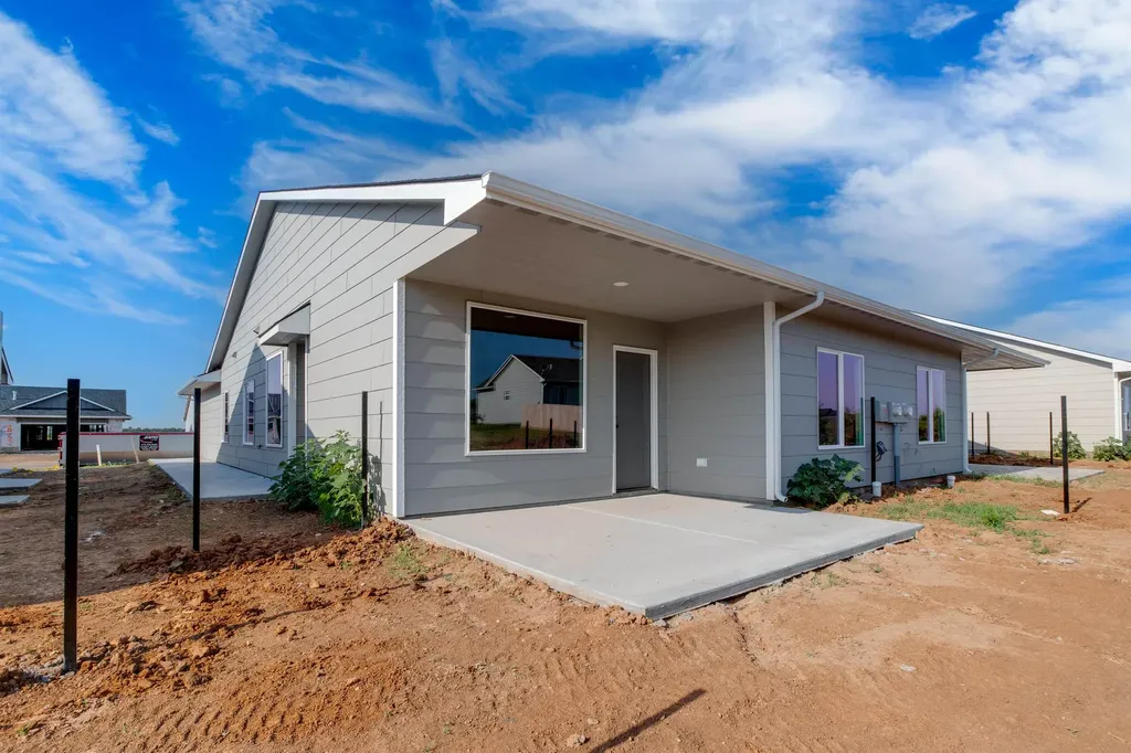 5408-5410 N Sandkey Court Wichita KS 67204