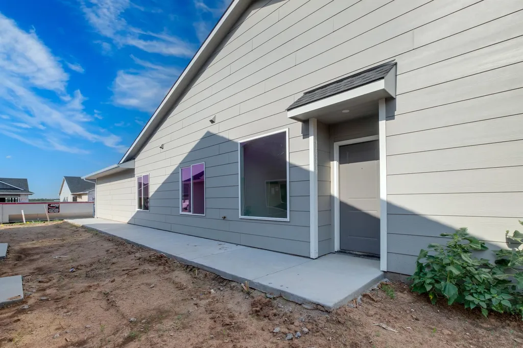 5408-5410 N Sandkey Court Wichita KS 67204