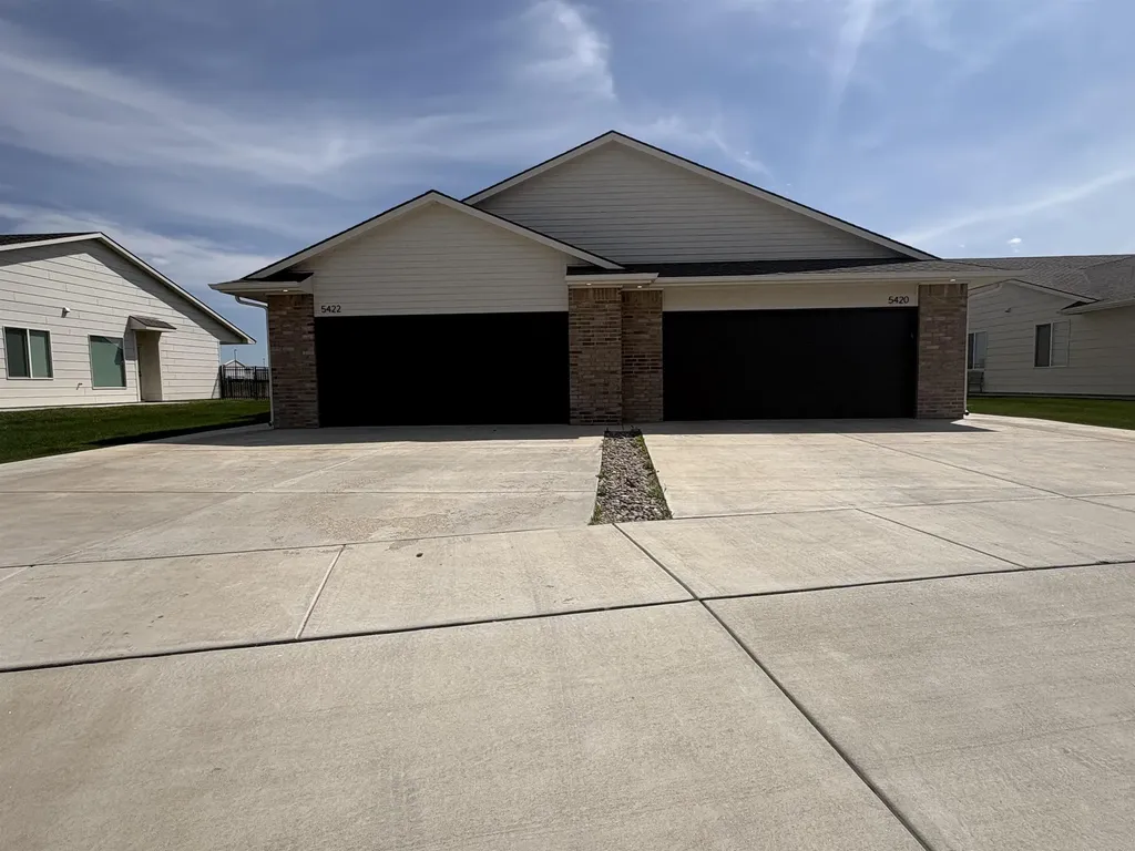 5420-5422 N Sandkey Court Wichita KS 67204