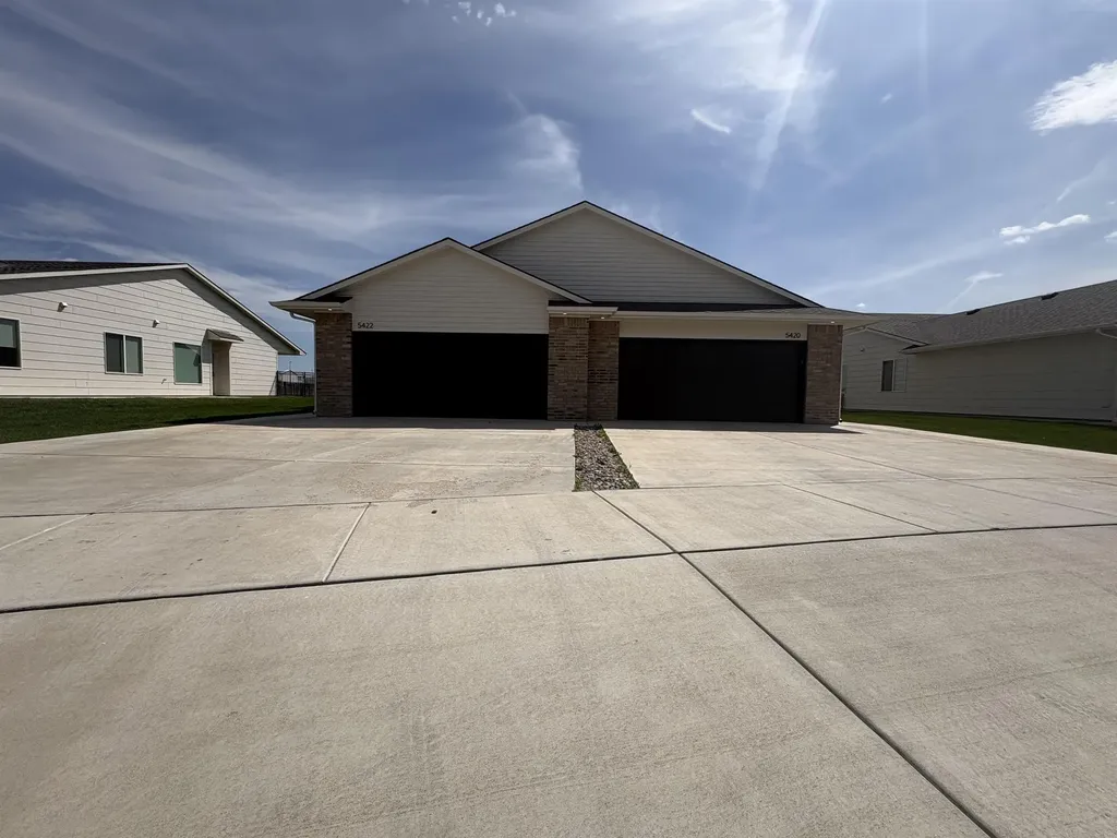5420-5422 N Sandkey Court Wichita KS 67204