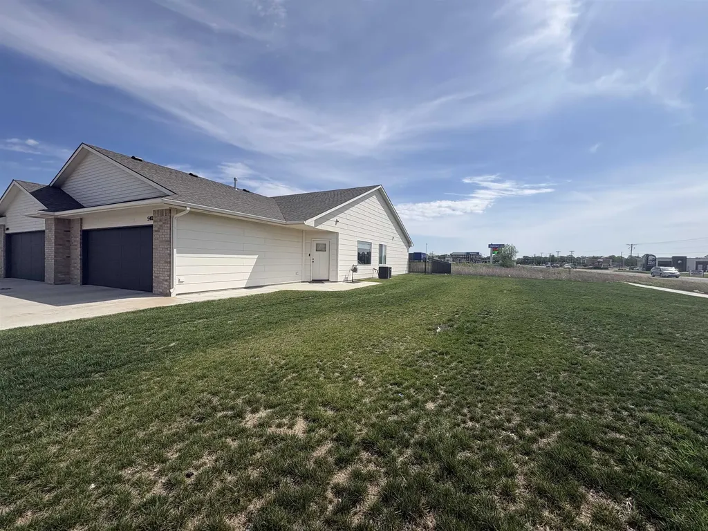 5402-5404 N Sandkey Court Wichita KS 67204