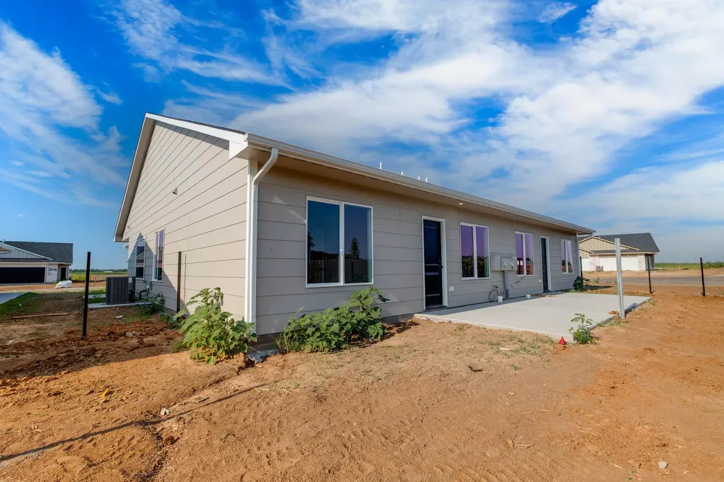 5510-5512 N Sandkey Court Wichita KS 67204