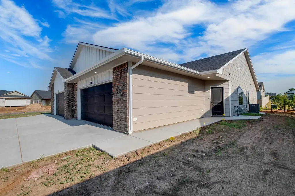5510-5512 N Sandkey Court Wichita KS 67204