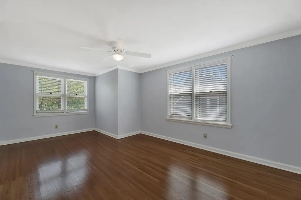 208 N Parkwood Lane Wichita KS 67208