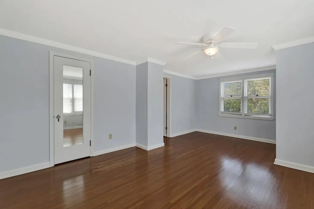208 N Parkwood Lane Wichita KS 67208