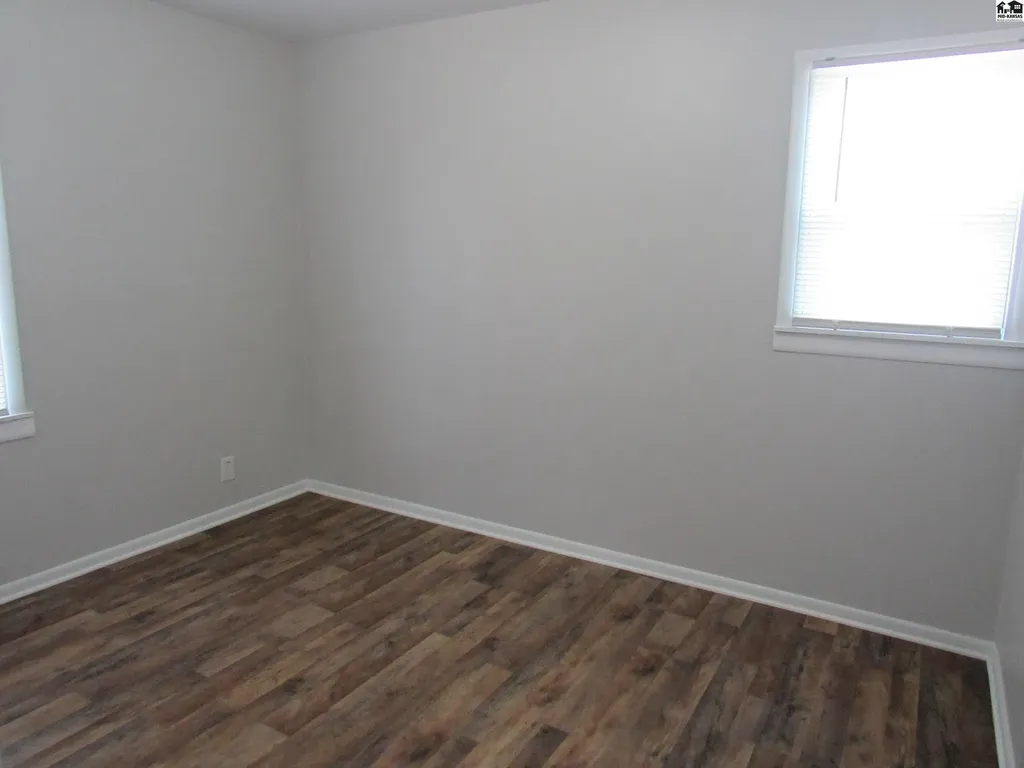 1506 E 9th Avenue Hutchinson KS 67501