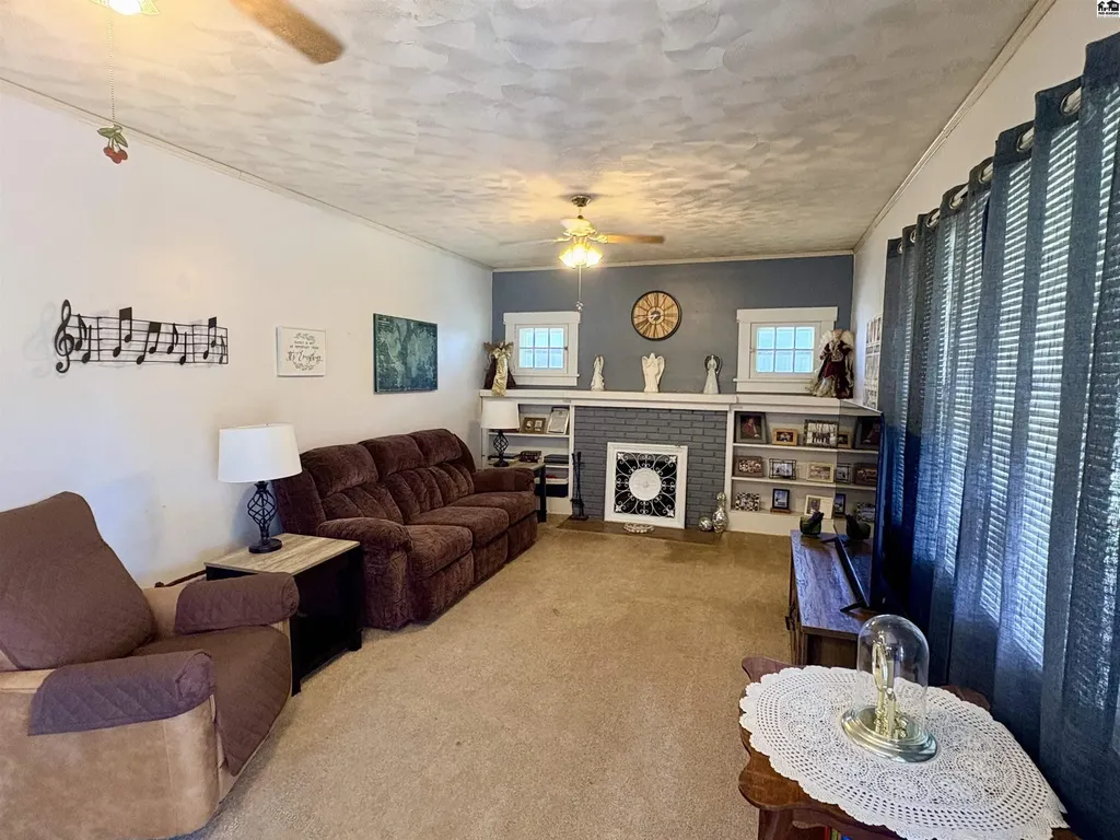 1715 N Maple Street Hutchinson KS 67502