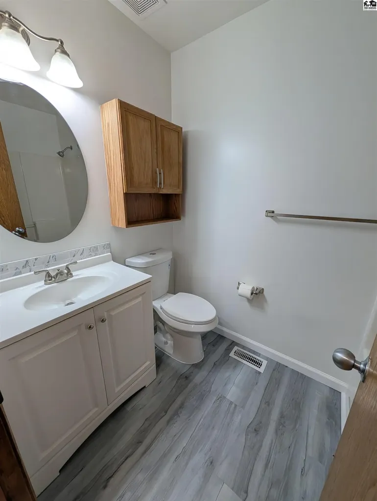 2402 N King Street Hutchinson KS 67502