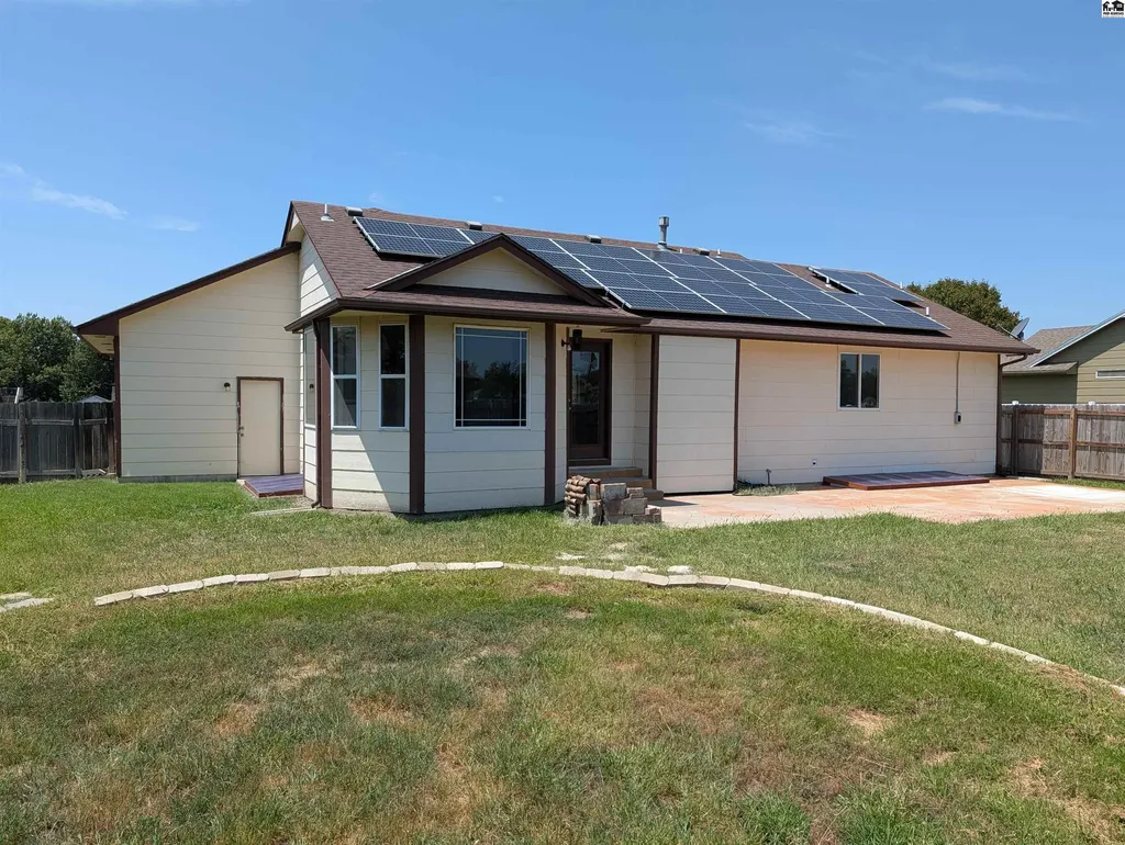 2402 N King Street Hutchinson KS 67502