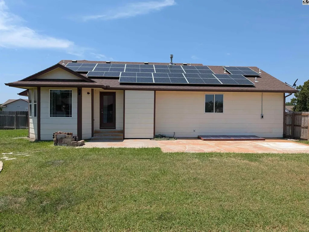 2402 N King Street Hutchinson KS 67502
