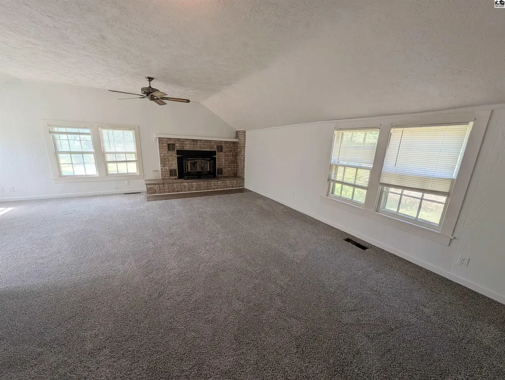 1817 E 30th Avenue Hutchinson KS 67502