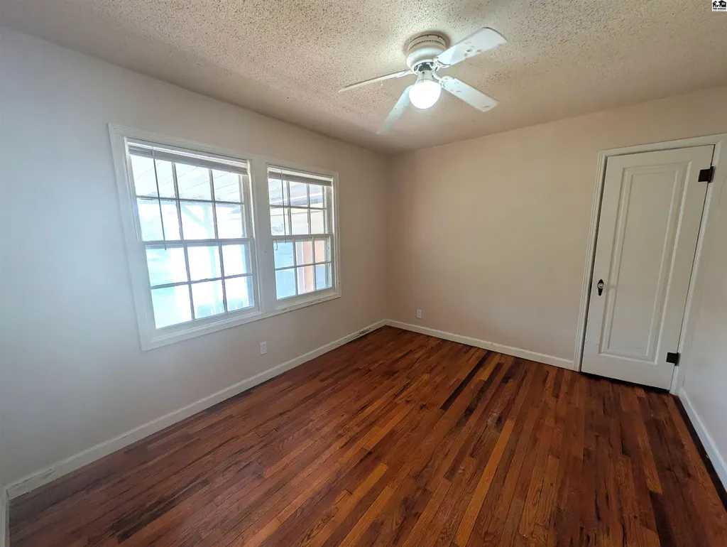 1817 E 30th Avenue Hutchinson KS 67502