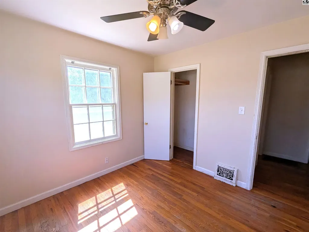 1817 E 30th Avenue Hutchinson KS 67502