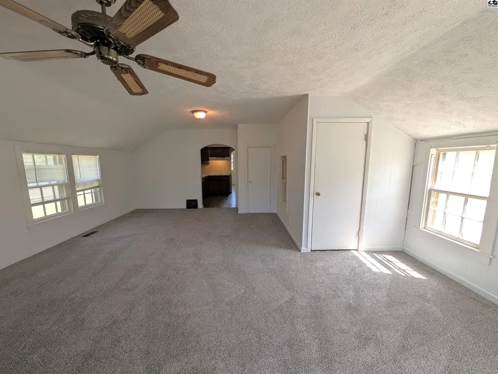 1817 E 30th Avenue Hutchinson KS 67502