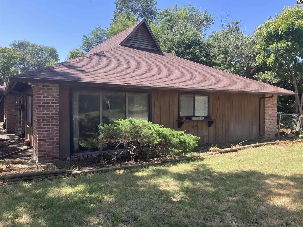 311 N Martin Turon KS 67583