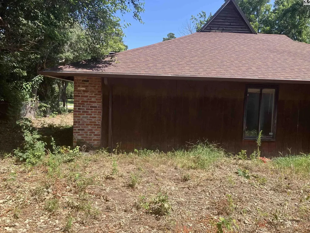 311 N Martin Turon KS 67583