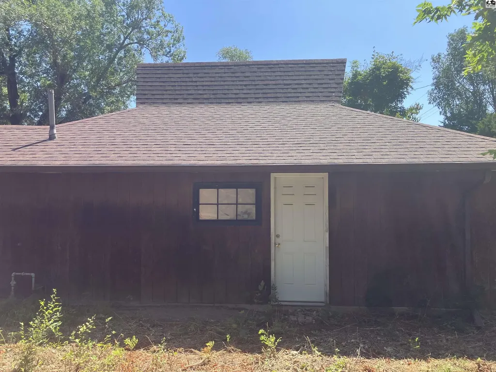 311 N Martin Turon KS 67583