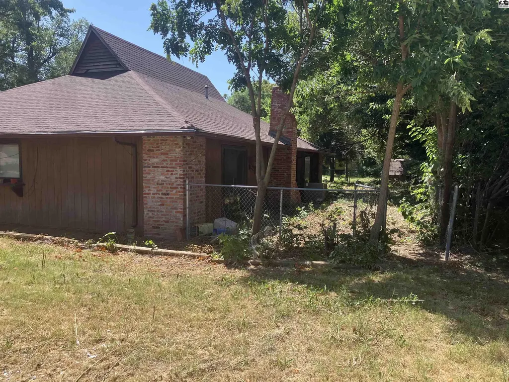 311 N Martin Turon KS 67583