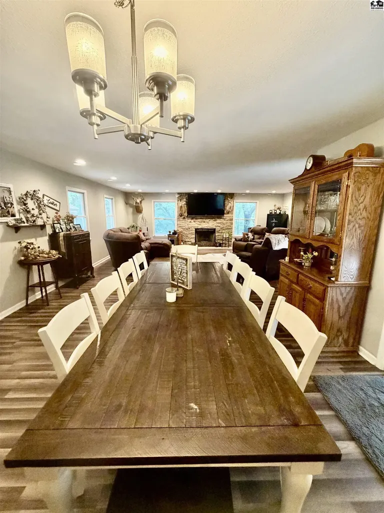 7017 N Valley Road Hutchinson KS 67502