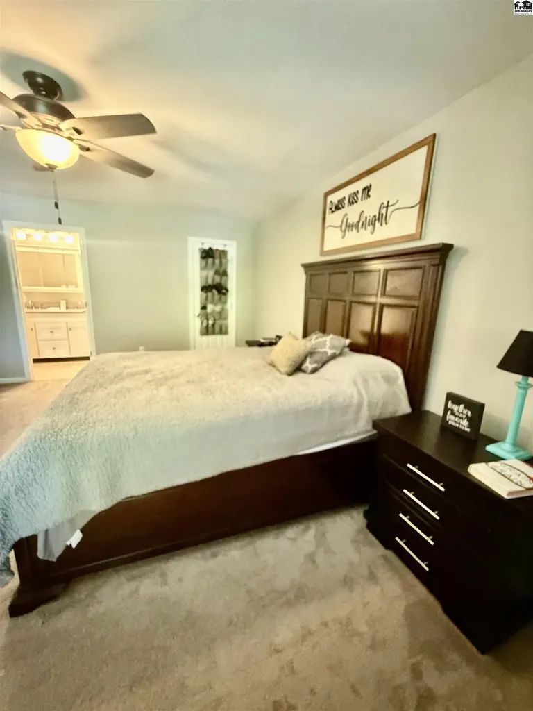 7017 N Valley Road Hutchinson KS 67502