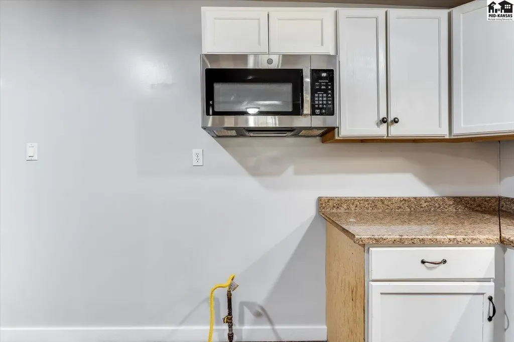 309 E Carpenter Street Hutchinson KS 67501