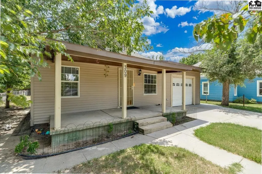 309 E Carpenter Street Hutchinson KS 67501