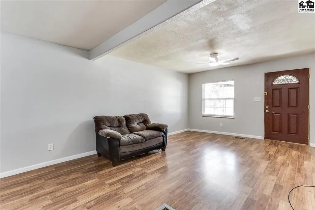 309 E Carpenter Street Hutchinson KS 67501