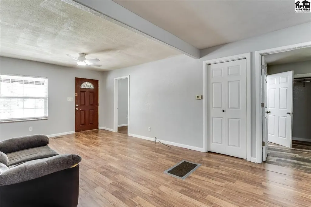 309 E Carpenter Street Hutchinson KS 67501