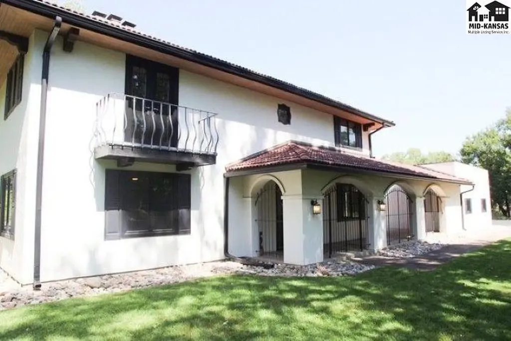 31 Linksland Drive Hutchinson KS 67502