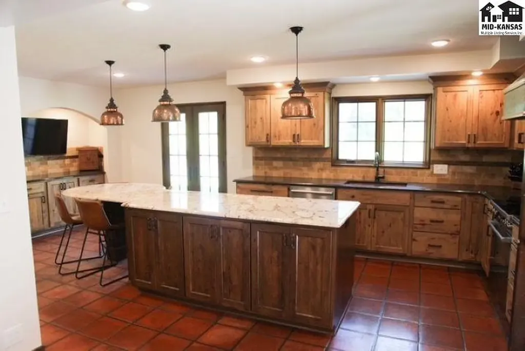 31 Linksland Drive Hutchinson KS 67502