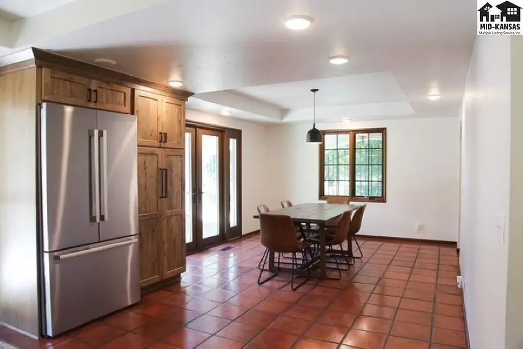 31 Linksland Drive Hutchinson KS 67502
