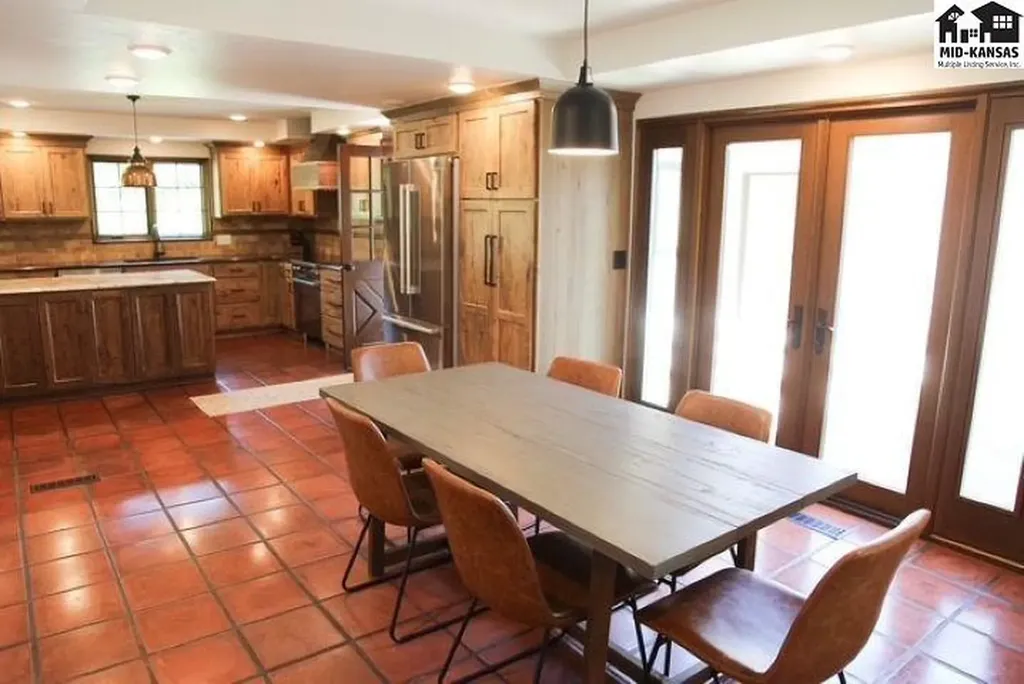 31 Linksland Drive Hutchinson KS 67502