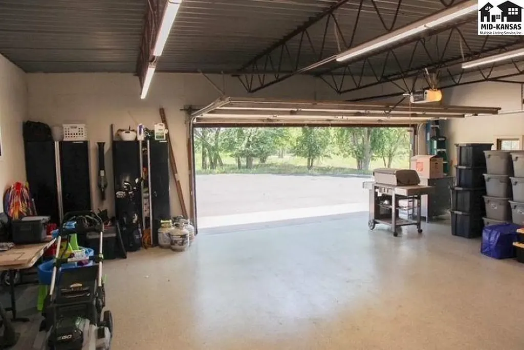 31 Linksland Drive Hutchinson KS 67502