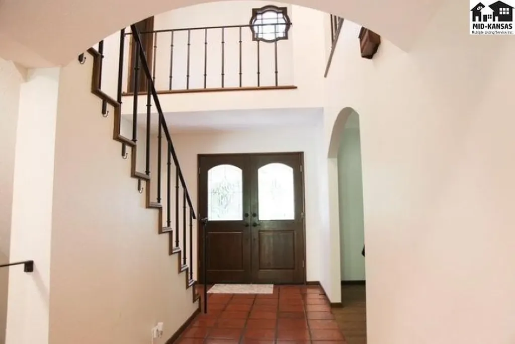 31 Linksland Drive Hutchinson KS 67502
