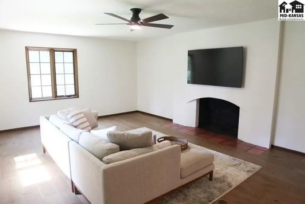 31 Linksland Drive Hutchinson KS 67502