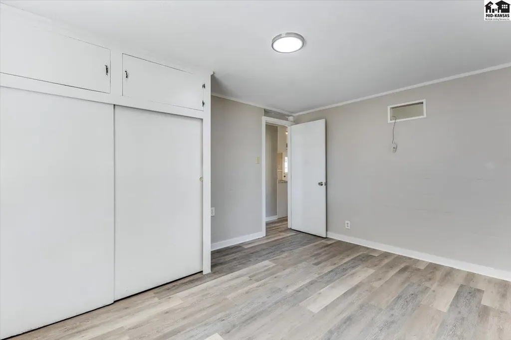 935 E 9th Avenue Hutchinson KS 67501