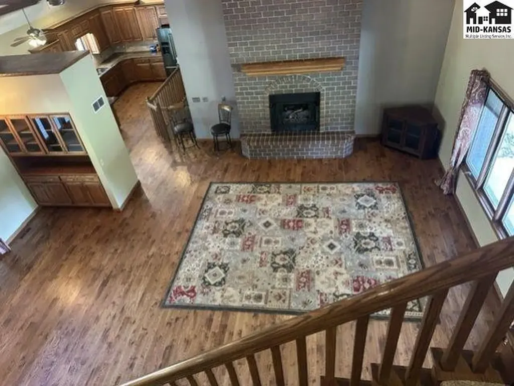 3208 N Sandy Hollow Drive Hutchinson KS 67502